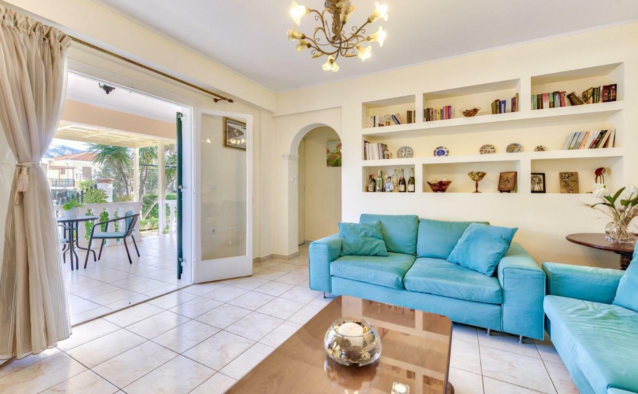 Ina Apartment Kalamákion Екстериор снимка