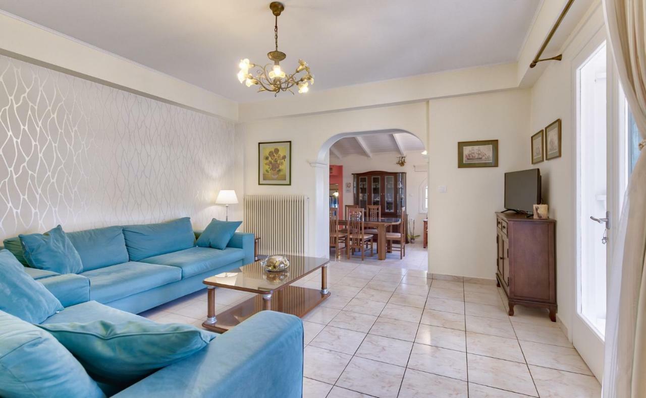 Ina Apartment Kalamákion Екстериор снимка