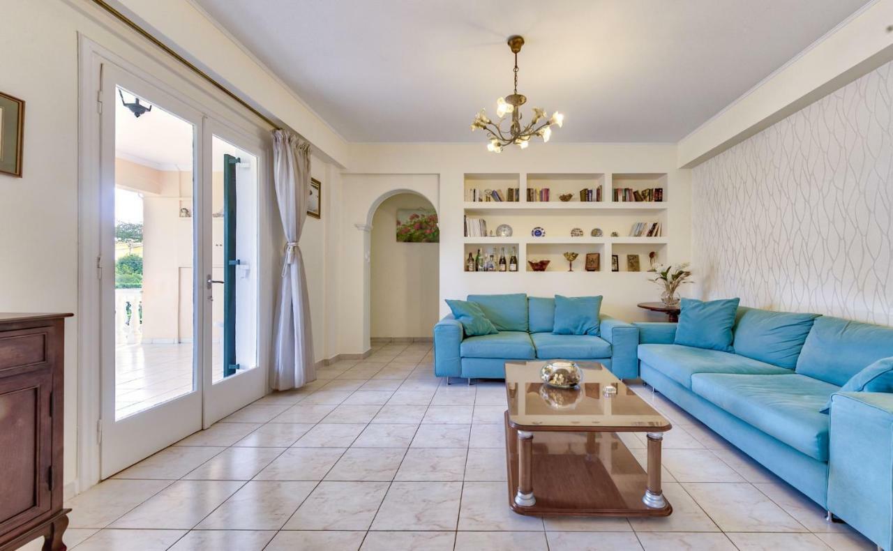 Ina Apartment Kalamákion Екстериор снимка