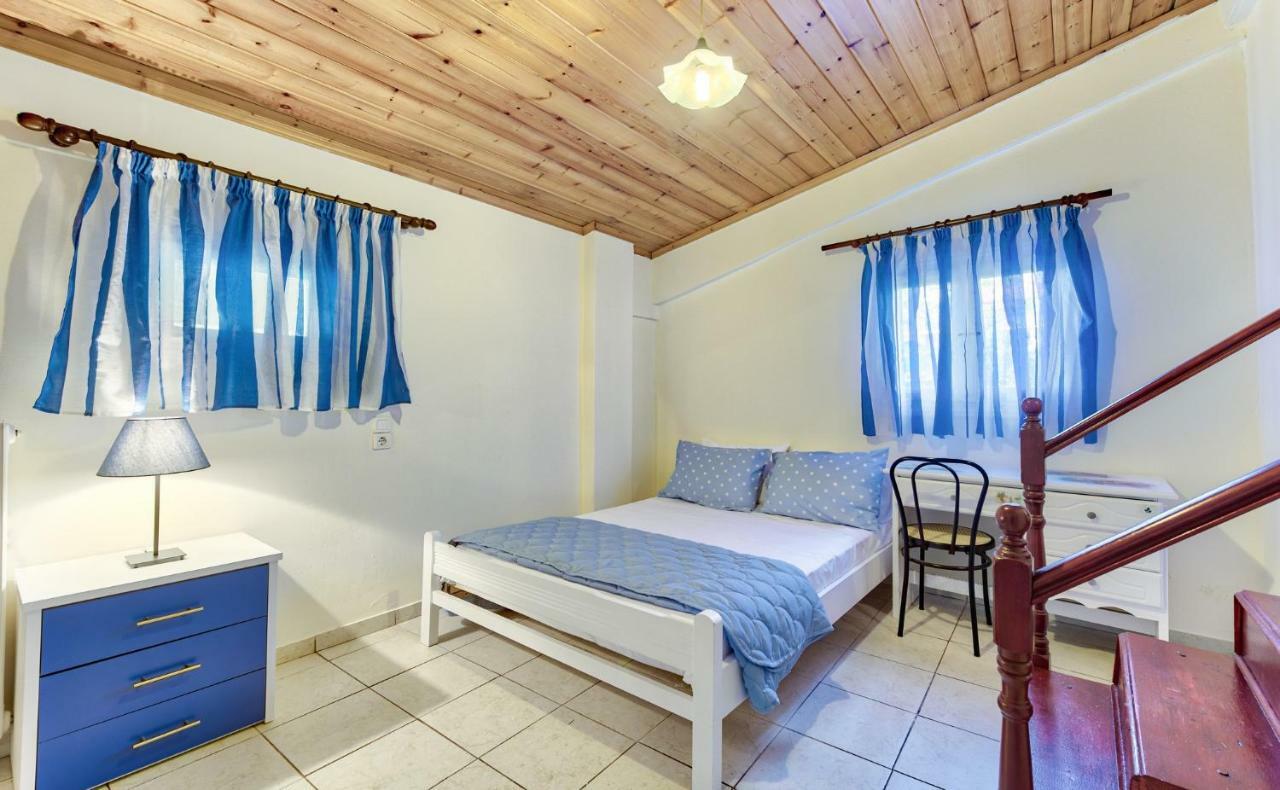 Ina Apartment Kalamákion Екстериор снимка