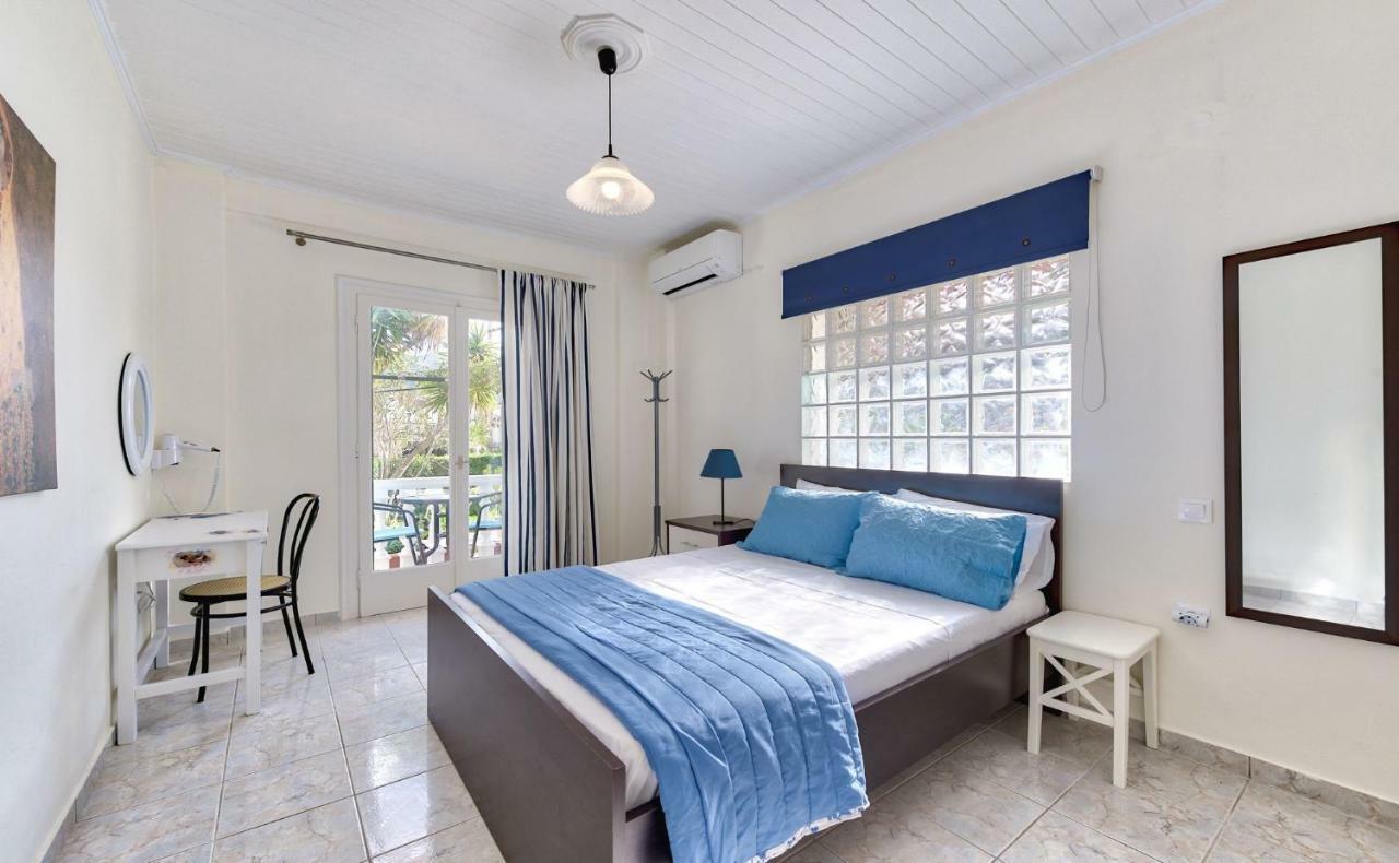 Ina Apartment Kalamákion Екстериор снимка